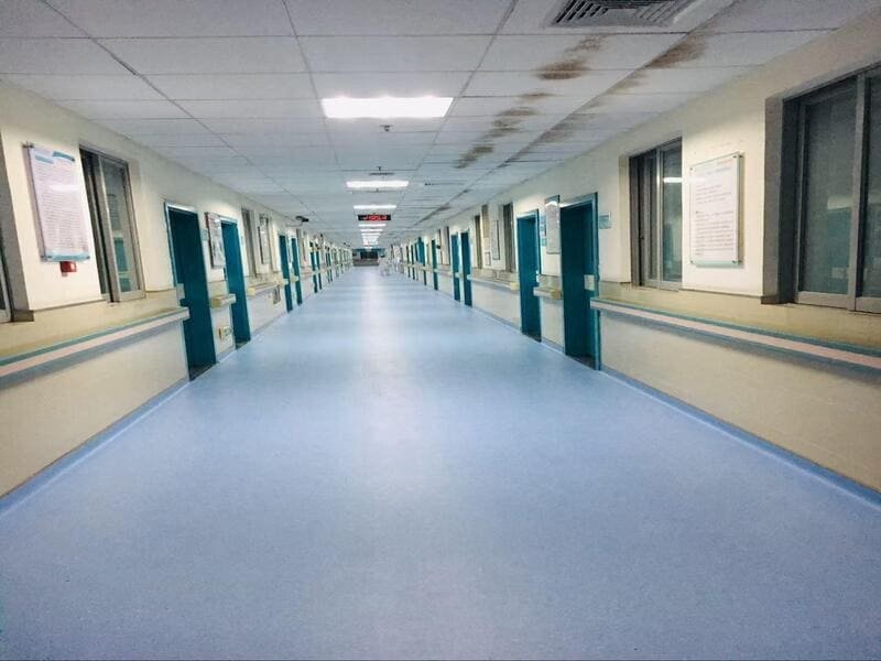 commercial homogeneous vinyl installation